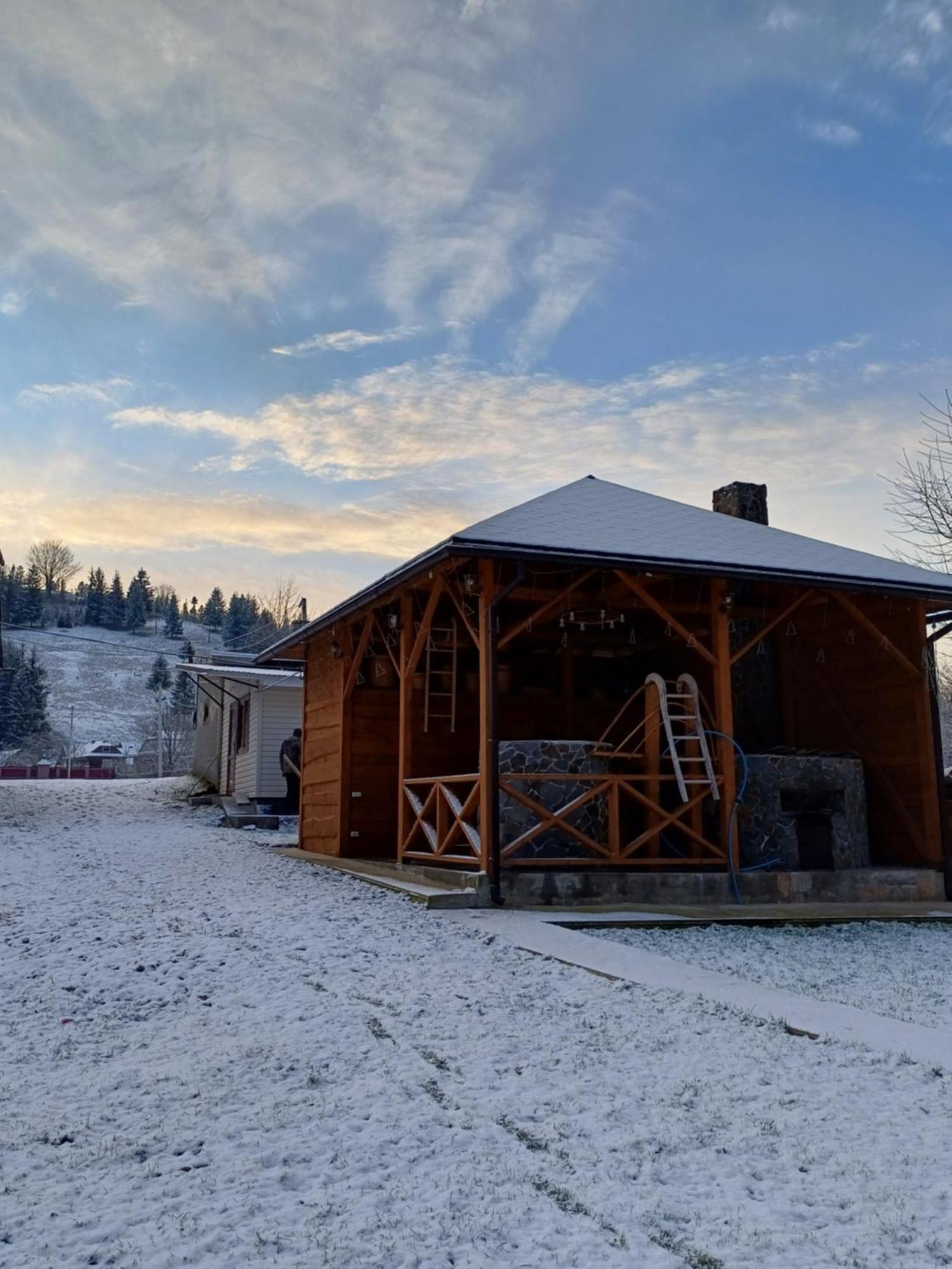 Садиба У Курила З Сауною Та Чаном На Дровах Shepot Exterior photo