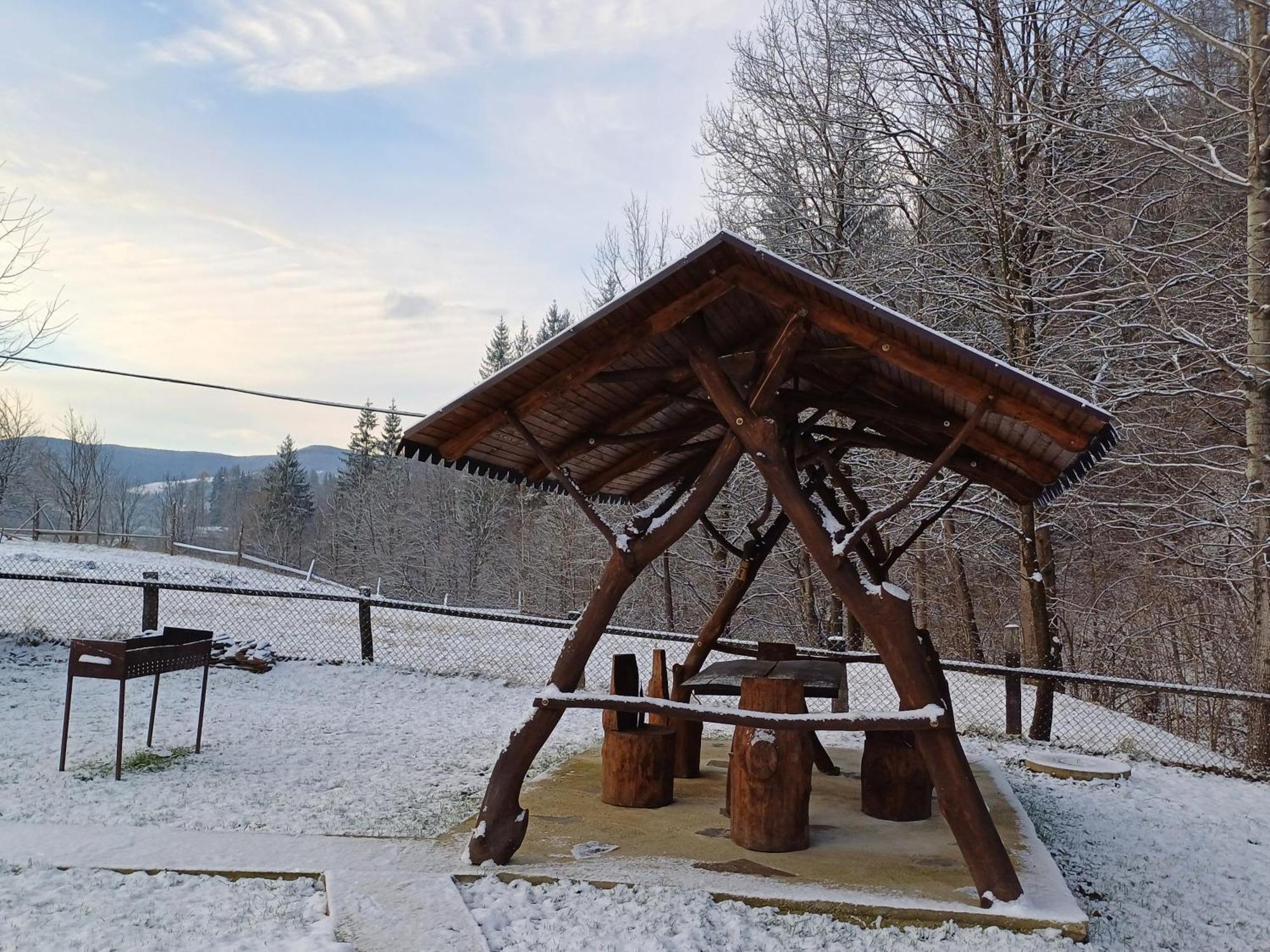 Садиба У Курила З Сауною Та Чаном На Дровах Shepot Exterior photo